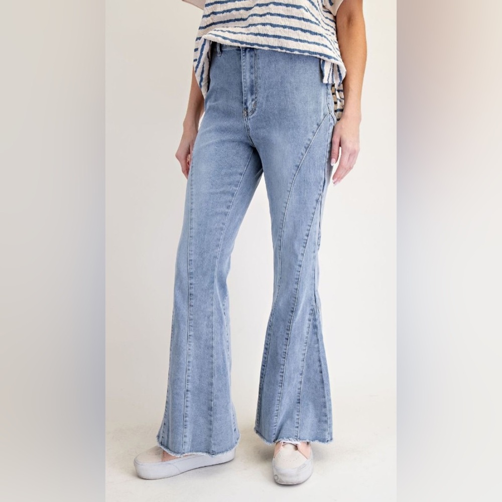 Easel Classic Blue Flared Jeans NWT